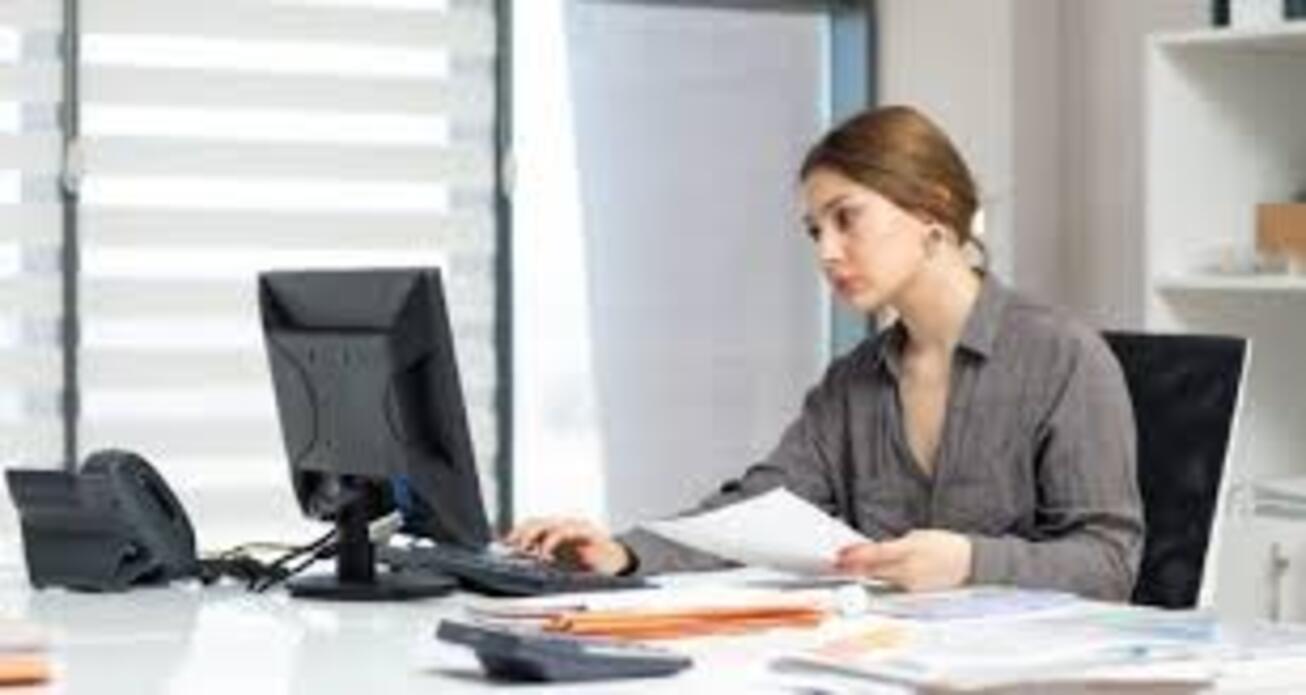 Image: Accounting Assistant (Women)