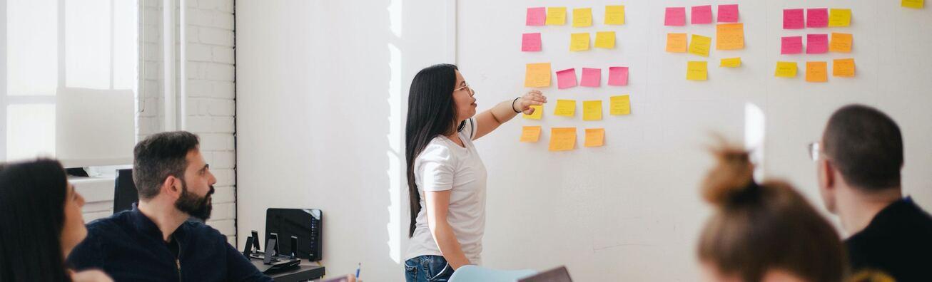 Image: Junior intern in business development